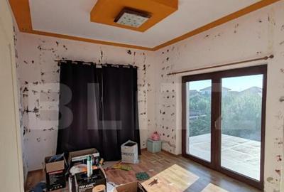 Casă cu 7 camere cu Teren 650 Mp în Dumbrăvița