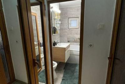 Apartament 2 camere, decomandat, etaj 1, zona excelenta - - 4