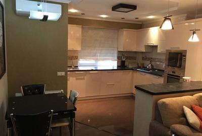 Apartament cu 3 camere decomandat în Drumul Taberei - 2