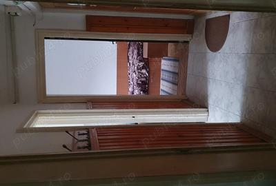 Apartament cu 3 camere semidecomandat în Podul de Piatră - 1