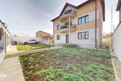Casă cu 9 camere cu Teren 423 Mp în Central