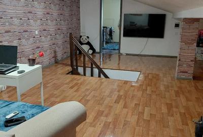 Casă cu 4 camere cu Teren 220 Mp în Central - 2