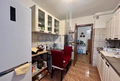 Central-Etaj 2 - 3 cam Decomandat Mobilat - 5