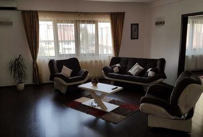 Apartament cu 3 camere semidecomandat, mobilat în Central