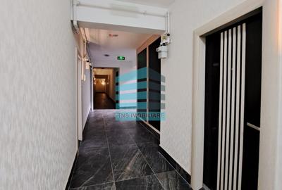 Garsonieră în Titan - 2