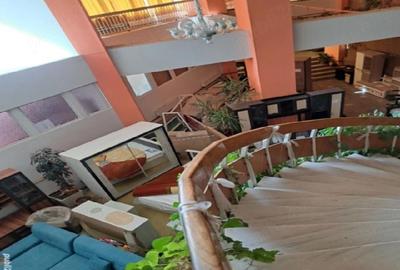 Spațiu comercial, de 2,385 mp, în Libertății - 3