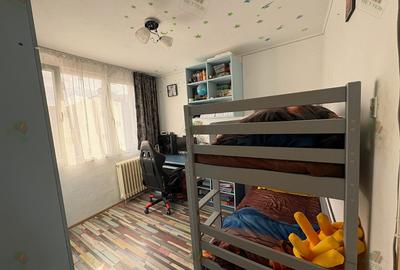 Apartament cu 3 camere semidecomandat, mobilat în Berceni - 12