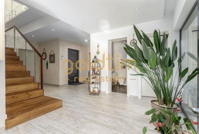 VILA SUPERBA/MOBILATA/UTILATA/PISCINA/CURTE 3000 MP/IESIRE LA LAC - 13