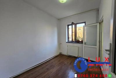 Apartament cu 3 camere semidecomandat în Neptun - 5