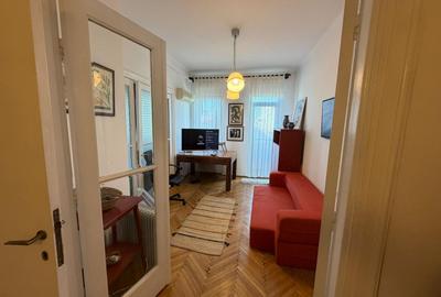 Apartament cu 2 camere semidecomandat, mobilat în Armeneasca