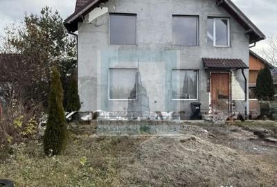 Casă cu 5 camere cu Teren 960 Mp în Tărlungeni