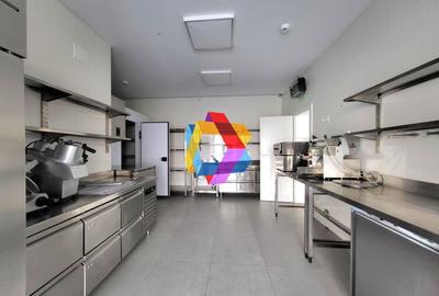 Spatiu comercial in zona Coresi cu finisaje premium - 224 mp - 12