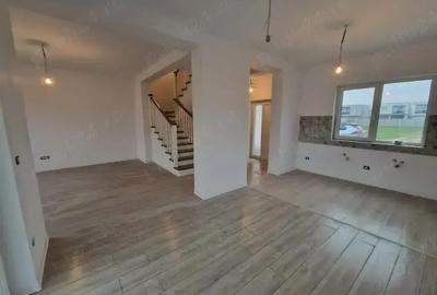 Casă cu 4 camere cu Teren 250 Mp în Bucovăț (Remetea Mare) - 9