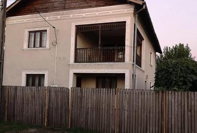 Casă cu Teren 273 Mp în Crângurile - 3