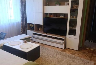 Apartament cu 4 camere semidecomandat în Central - 3