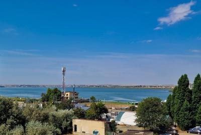 Ap de 4 cam de vanzare, Statiunea Mamaia, vedere la mare si lac, 150m de plaja.