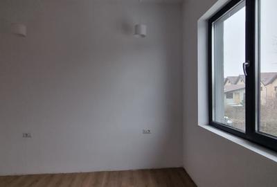 Casă cu 4 camere cu Teren 170 Mp în Prelungirea Ghencea - 42