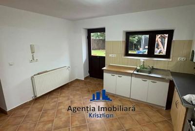 Apartament cu 3 camere, mobilat în Central - 1