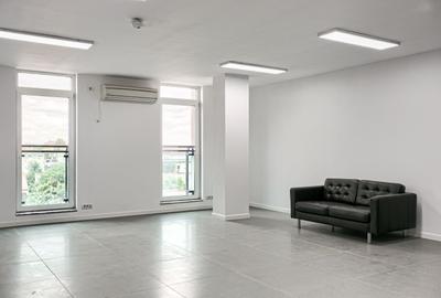 Birou, de 76 mp, în Ultracentral - 1