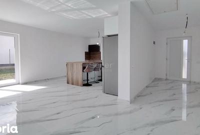 Casă cu 3 camere cu Teren 500 Mp în Noua - 8