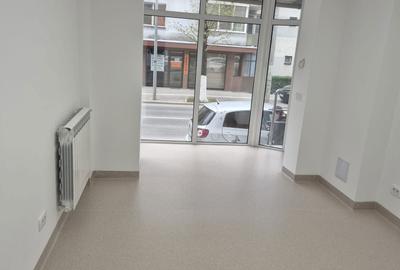 Spațiu comercial, de 60 mp, în Central - 2