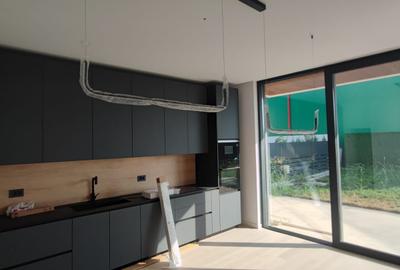 Vila P+2E-Dezvoltator-Sc 344 mp+terasa 106 mp+piscina 21 mp Vila P+2E-Dezvoltator-Sc 344 mp+terasa 106 mp+piscina 21 mp - 2