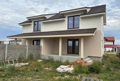 Casă cu 4 camere cu Teren 255 Mp în Urseni - 2