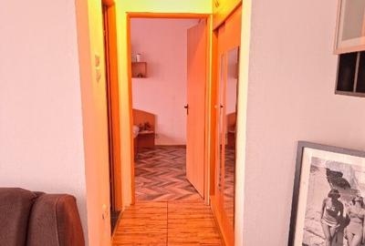 Apartament cu 2 camere decomandat în Titan