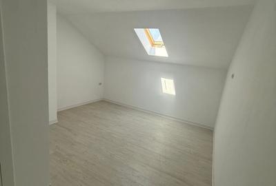 Duplex cu 4 camere cu Canalizare în Dumbrăvița - 14
