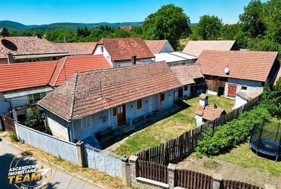 Asezare munteneasca: casa din bustean si sura zidita, Arcus, Covasna - 22