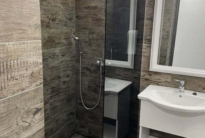 Spațiu comercial, de 883 mp, în Eșelnița - 2