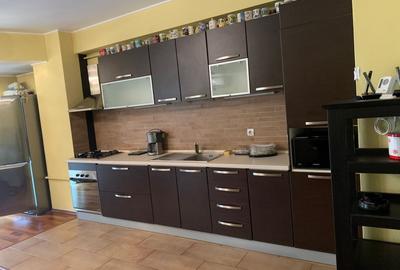 Apartament 4 camere, 120 mp, zona Central - 3