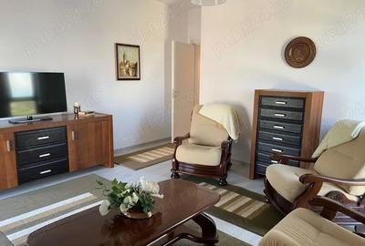 Apartament cu 3 camere în Central - 2