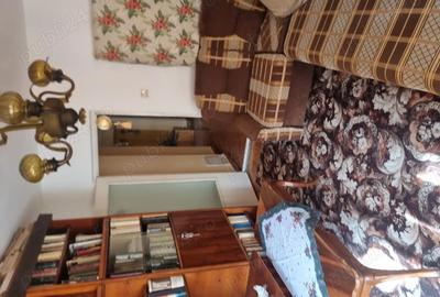 Vand ap 2 camere ,et 2,bl.Camelia - 1