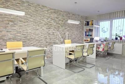 Birou, de 67 mp, în Tractorul - 4