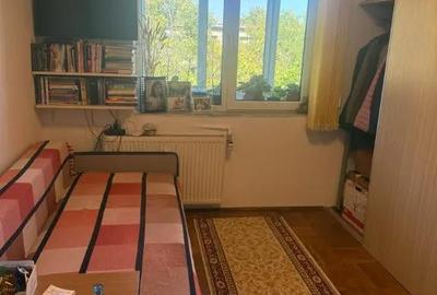 Apartament cu 3 camere semidecomandat în Crângași - 11
