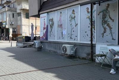 Spațiu comercial, de 50 mp, în Central - 2