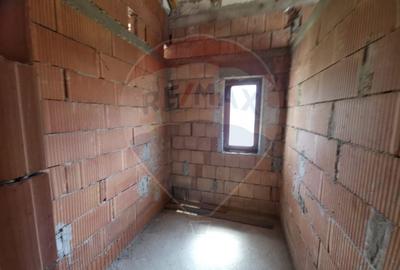 Casă cu 6 camere cu Teren 1680 Mp în Alexandru cel Bun - 43