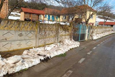 Casă cu 2 camere decomandat în Henig - 7