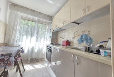 Apartament cu 3 camere semidecomandat în Micro 17 - 12