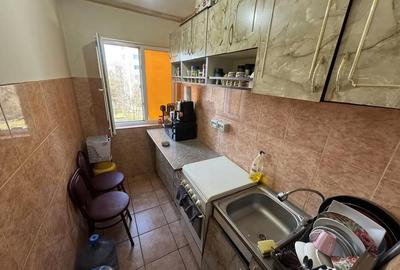 Apartament cu 2 camere semidecomandat, mobilat în Groapa - 4