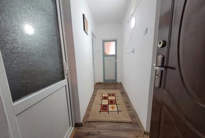Apartament 2 camere, Aleea Plopilor, zona 9 Mai - 8