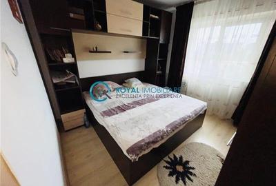 Royal Imobiliare - Vanzare apartament 3 camere, zona Malu Rosu - 6