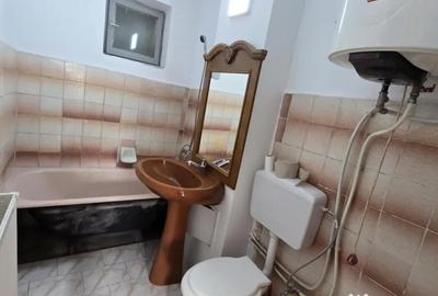 Apartament cu 3 camere semidecomandat în Molid - 13
