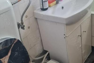 Inchiriez ap. 2 camere pe termen lung.Se libereaza la sfarsitul lunii. - 3