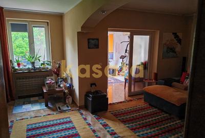 Casă individuală cu 7 camere cu Canalizare în Central - 9