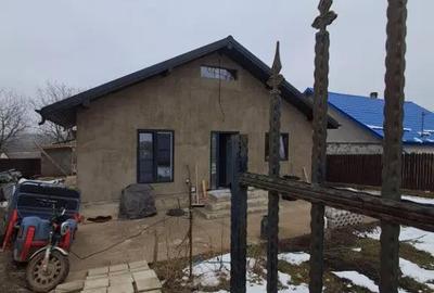 Casă cu 3 camere cu Teren 450 Mp în Central - 7