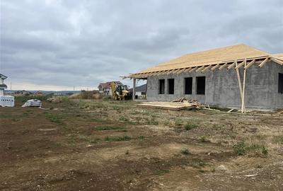 Teren Construcții intravilan de 700 mp, în Sânmartin