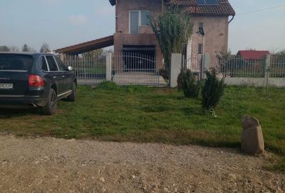 Casă cu 4 camere în Parța - 3