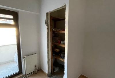 Apartament cu 3 camere decomandat în Mărăței - 2